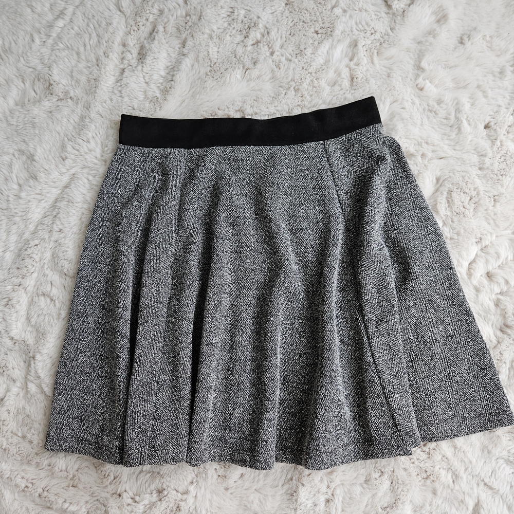 H&M Gray and Black Mini Skater Skirt